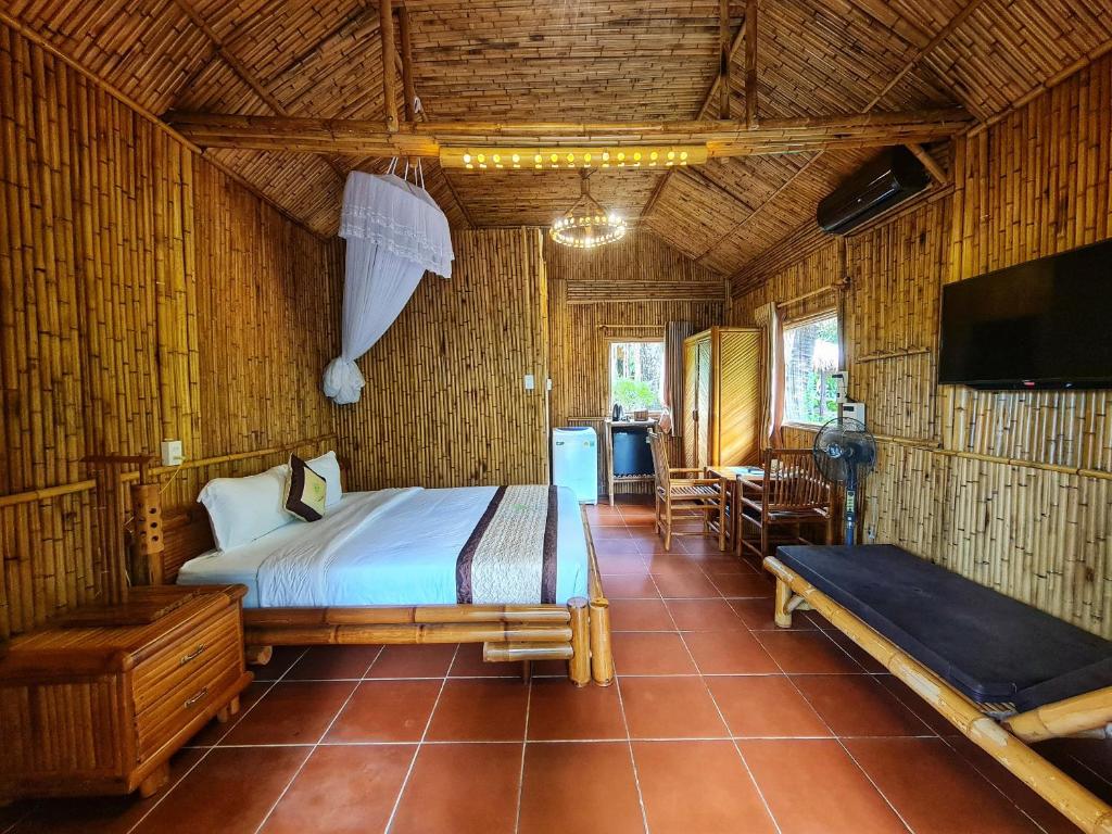 Deluxe Bungalow